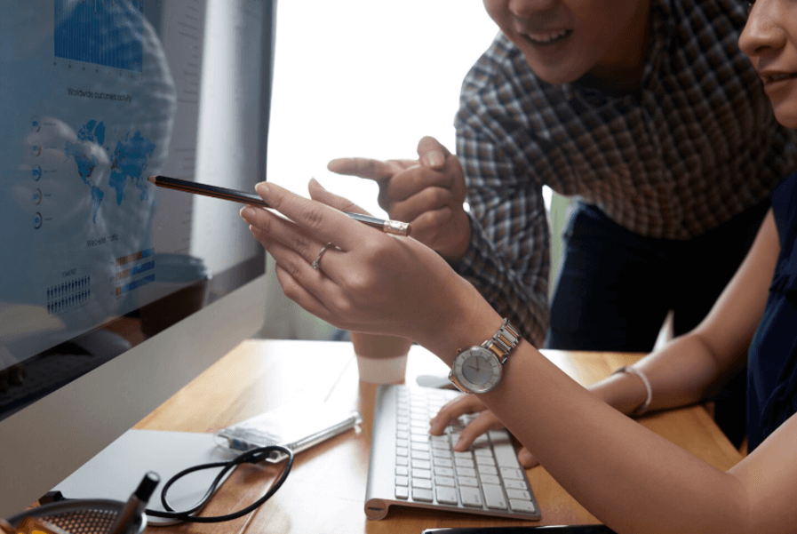 Bridging Innovation and Experience: The Role of&hellip;